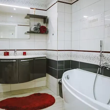 City Studio Apartment Apartamento Piest'any