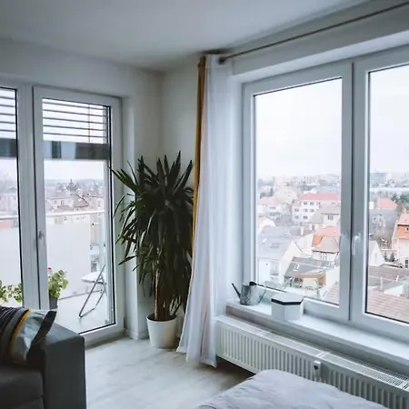 아파트 City Studio Apartment 피에슈타니