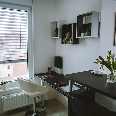 아파트 City Studio Apartment 피에슈타니