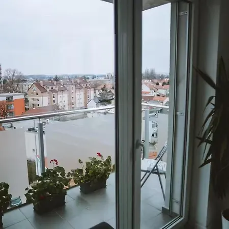 City Studio Apartment Apartamento Piest'any